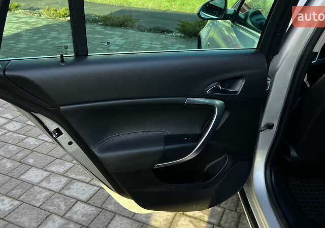 Серый Опель Инсигния, объемом двигателя 1.6 л и пробегом 249 тыс. км за 9500 $, фото 25 на Automoto.ua