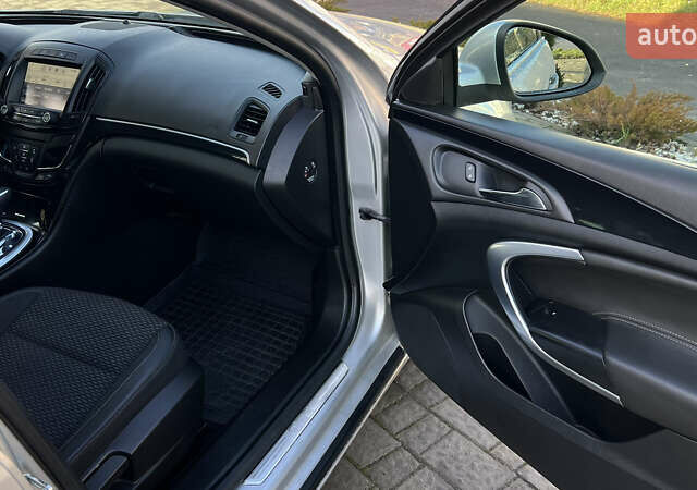 Серый Опель Инсигния, объемом двигателя 1.6 л и пробегом 249 тыс. км за 9500 $, фото 31 на Automoto.ua