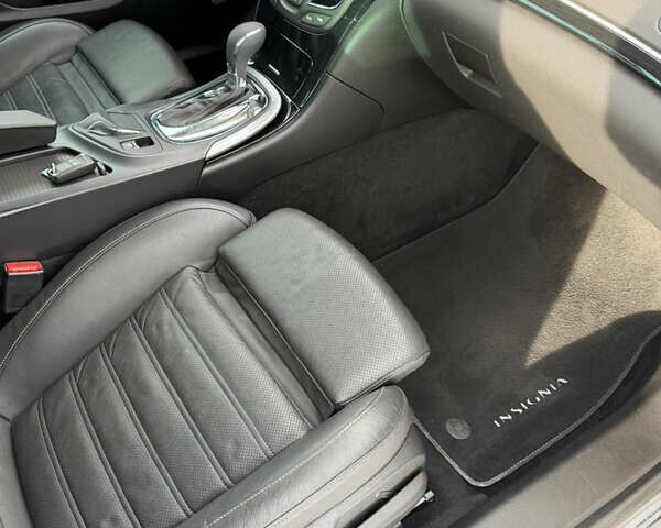 Сірий Опель Інсігнія, об'ємом двигуна 1.96 л та пробігом 227 тис. км за 11300 $, фото 36 на Automoto.ua