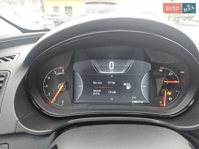 Серый Опель Инсигния, объемом двигателя 1.6 л и пробегом 237 тыс. км за 11150 $, фото 44 на Automoto.ua