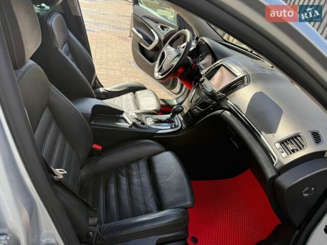 Сірий Опель Інсігнія, об'ємом двигуна 2 л та пробігом 340 тис. км за 12000 $, фото 16 на Automoto.ua