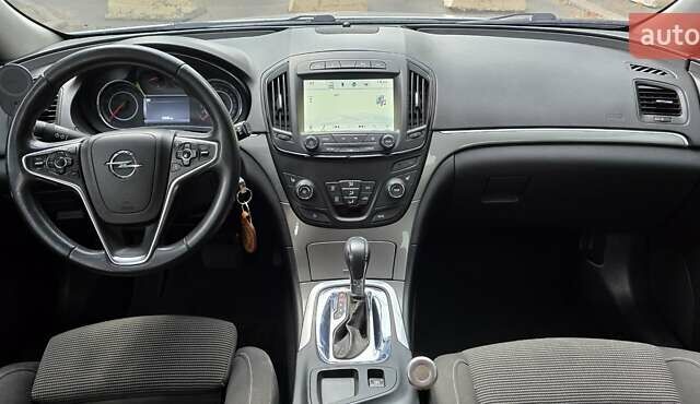 Сірий Опель Інсігнія, об'ємом двигуна 1.96 л та пробігом 249 тис. км за 13100 $, фото 17 на Automoto.ua