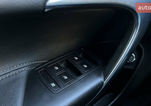 Серый Опель Инсигния, объемом двигателя 1.6 л и пробегом 249 тыс. км за 9500 $, фото 18 на Automoto.ua