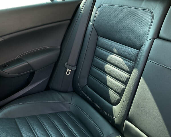 Сірий Опель Інсігнія, об'ємом двигуна 1.96 л та пробігом 297 тис. км за 11000 $, фото 146 на Automoto.ua