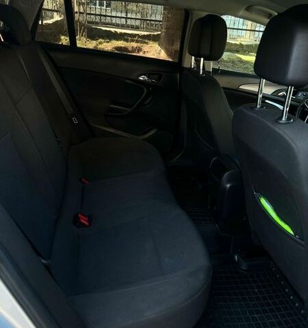 Сірий Опель Інсігнія, об'ємом двигуна 1.96 л та пробігом 257 тис. км за 7500 $, фото 25 на Automoto.ua