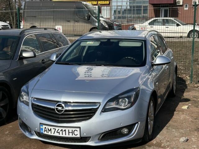 Серый Опель Инсигния, объемом двигателя 2 л и пробегом 215 тыс. км за 11200 $, фото 1 на Automoto.ua