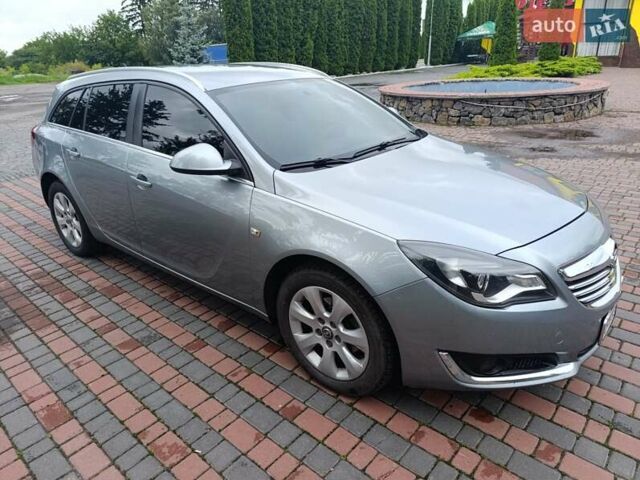 Серый Опель Инсигния, объемом двигателя 2 л и пробегом 259 тыс. км за 9799 $, фото 1 на Automoto.ua