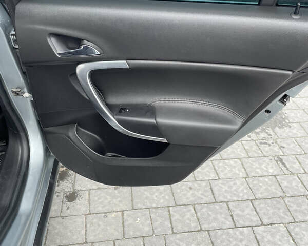 Серый Опель Инсигния, объемом двигателя 1.96 л и пробегом 290 тыс. км за 12500 $, фото 15 на Automoto.ua