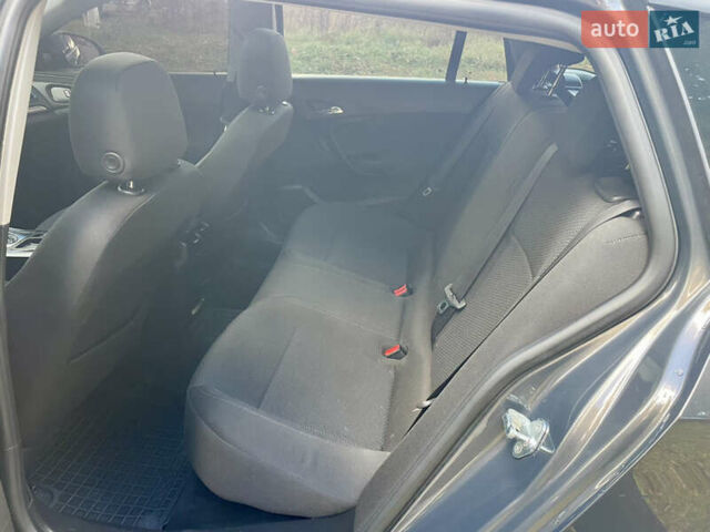 Серый Опель Инсигния, объемом двигателя 1.6 л и пробегом 238 тыс. км за 9700 $, фото 24 на Automoto.ua