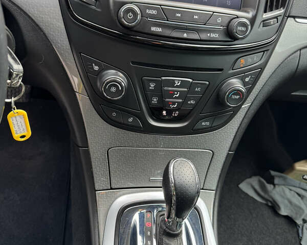 Серый Опель Инсигния, объемом двигателя 1.96 л и пробегом 231 тыс. км за 9999 $, фото 34 на Automoto.ua