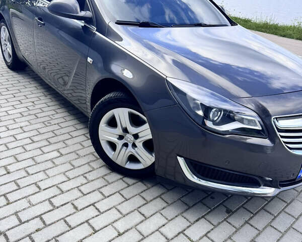 Сірий Опель Інсігнія, об'ємом двигуна 1.96 л та пробігом 251 тис. км за 8800 $, фото 1 на Automoto.ua