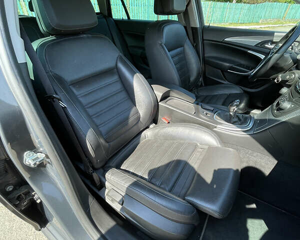 Сірий Опель Інсігнія, об'ємом двигуна 1.96 л та пробігом 297 тис. км за 11000 $, фото 78 на Automoto.ua