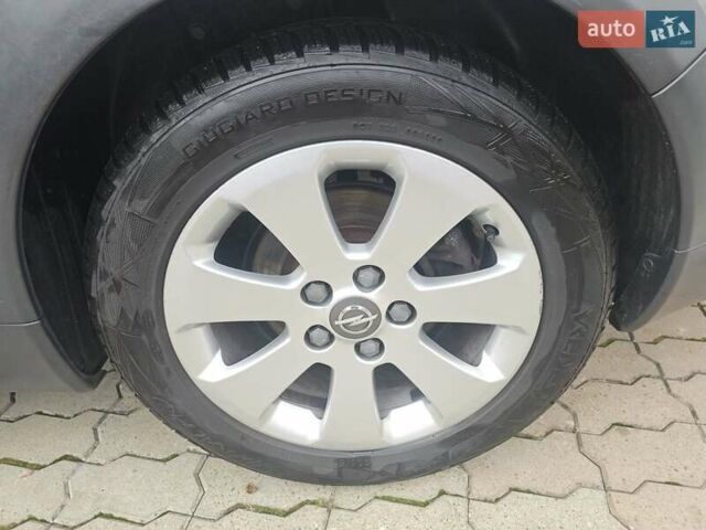 Серый Опель Инсигния, объемом двигателя 1.6 л и пробегом 237 тыс. км за 11150 $, фото 22 на Automoto.ua