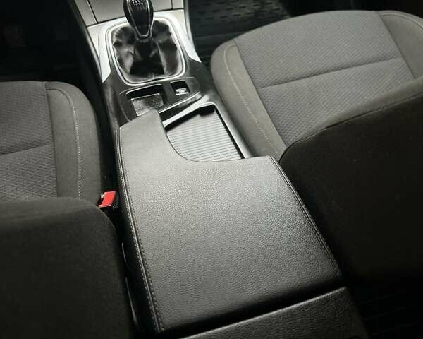 Серый Опель Инсигния, объемом двигателя 2 л и пробегом 257 тыс. км за 7700 $, фото 19 на Automoto.ua