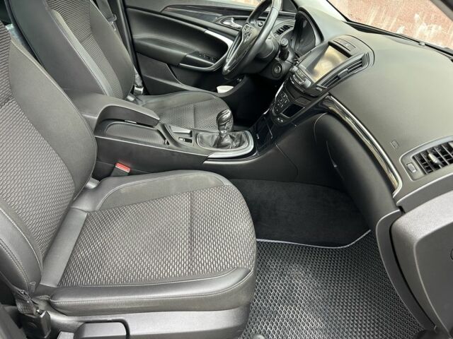 Серый Опель Инсигния, объемом двигателя 2 л и пробегом 215 тыс. км за 11200 $, фото 14 на Automoto.ua