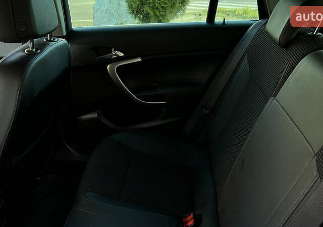 Серый Опель Инсигния, объемом двигателя 1.6 л и пробегом 249 тыс. км за 9500 $, фото 26 на Automoto.ua