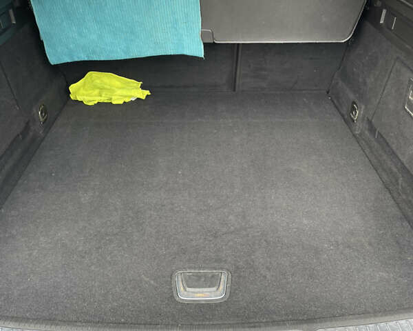 Сірий Опель Інсігнія, об'ємом двигуна 1.96 л та пробігом 290 тис. км за 12500 $, фото 12 на Automoto.ua