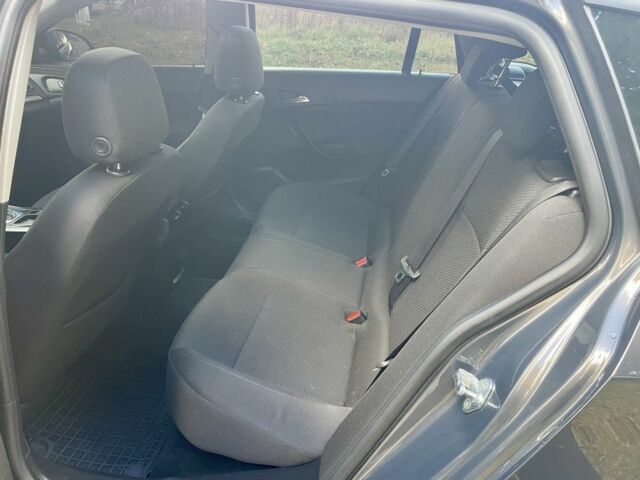 Серый Опель Инсигния, объемом двигателя 1.6 л и пробегом 238 тыс. км за 9700 $, фото 18 на Automoto.ua