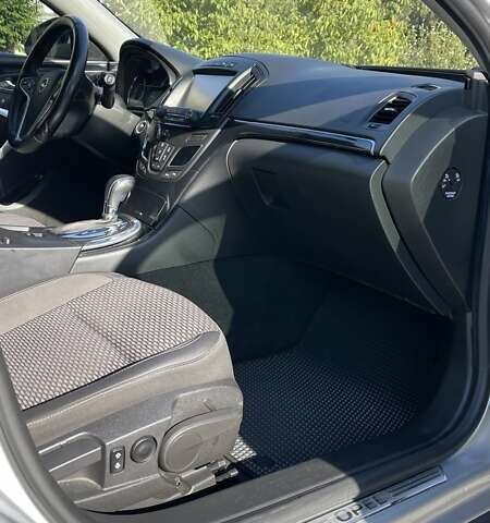 Сірий Опель Інсігнія, об'ємом двигуна 1.6 л та пробігом 198 тис. км за 11250 $, фото 7 на Automoto.ua