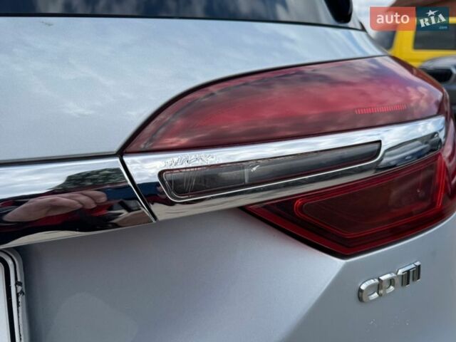 Сірий Опель Інсігнія, об'ємом двигуна 1.96 л та пробігом 179 тис. км за 12800 $, фото 8 на Automoto.ua