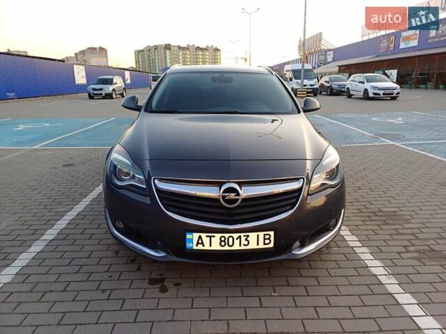 Серый Опель Инсигния, объемом двигателя 1.6 л и пробегом 265 тыс. км за 10500 $, фото 2 на Automoto.ua