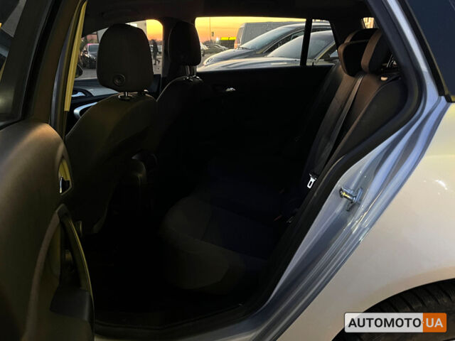 Сірий Опель Інсігнія, об'ємом двигуна 1.6 л та пробігом 208 тис. км за 9800 $, фото 23 на Automoto.ua