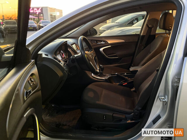 Сірий Опель Інсігнія, об'ємом двигуна 1.6 л та пробігом 208 тис. км за 9800 $, фото 10 на Automoto.ua