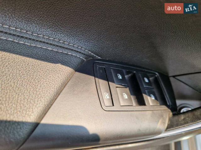 Серый Опель Инсигния, объемом двигателя 2 л и пробегом 208 тыс. км за 12900 $, фото 5 на Automoto.ua