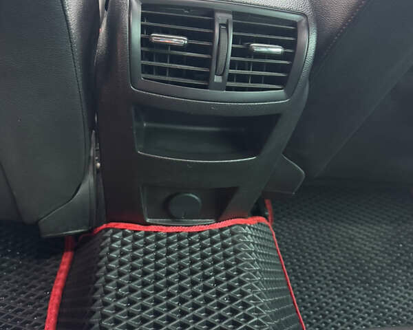 Сірий Опель Інсігнія, об'ємом двигуна 1.96 л та пробігом 176 тис. км за 14100 $, фото 12 на Automoto.ua