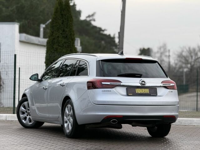 Серый Опель Инсигния, объемом двигателя 2 л и пробегом 212 тыс. км за 10650 $, фото 6 на Automoto.ua