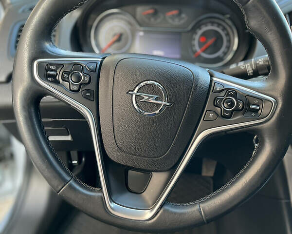 Серый Опель Инсигния, объемом двигателя 1.6 л и пробегом 200 тыс. км за 11800 $, фото 22 на Automoto.ua