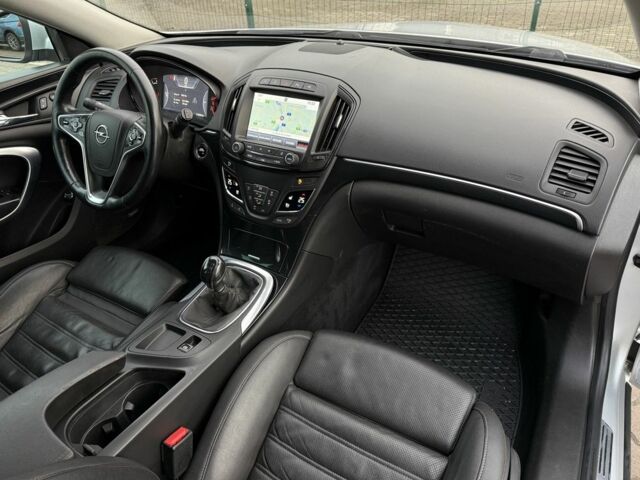 Серый Опель Инсигния, объемом двигателя 2 л и пробегом 212 тыс. км за 10650 $, фото 14 на Automoto.ua