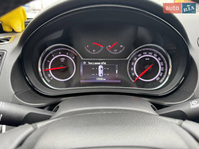 Сірий Опель Інсігнія, об'ємом двигуна 1.96 л та пробігом 176 тис. км за 14100 $, фото 35 на Automoto.ua