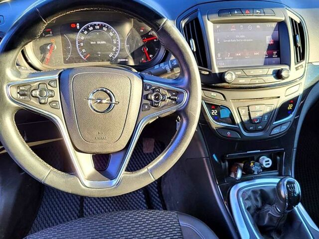 Серый Опель Инсигния, объемом двигателя 2 л и пробегом 294 тыс. км за 10500 $, фото 6 на Automoto.ua