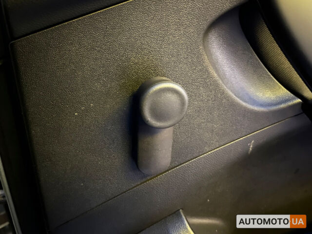 Сірий Опель Інсігнія, об'ємом двигуна 1.6 л та пробігом 208 тис. км за 9800 $, фото 25 на Automoto.ua