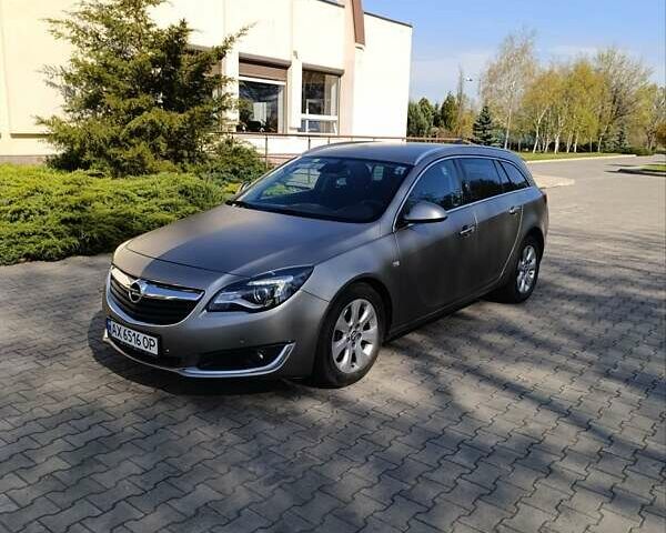 Серый Опель Инсигния, объемом двигателя 1.96 л и пробегом 298 тыс. км за 9799 $, фото 5 на Automoto.ua