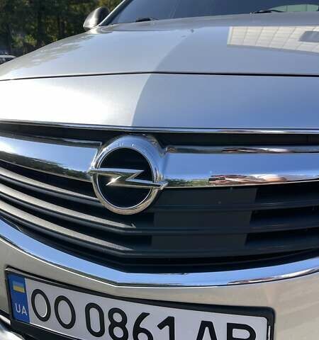 Сірий Опель Інсігнія, об'ємом двигуна 1.6 л та пробігом 198 тис. км за 11250 $, фото 2 на Automoto.ua