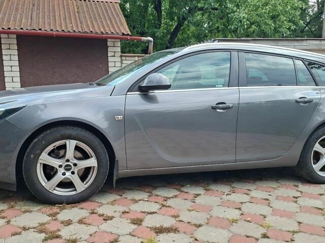Сірий Опель Інсігнія, об'ємом двигуна 1.6 л та пробігом 216 тис. км за 10500 $, фото 6 на Automoto.ua