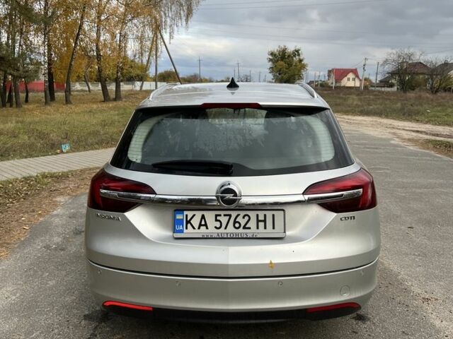 Серый Опель Инсигния, объемом двигателя 1.6 л и пробегом 250 тыс. км за 11000 $, фото 2 на Automoto.ua