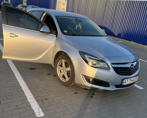 Серый Опель Инсигния, объемом двигателя 1.6 л и пробегом 200 тыс. км за 11800 $, фото 8 на Automoto.ua