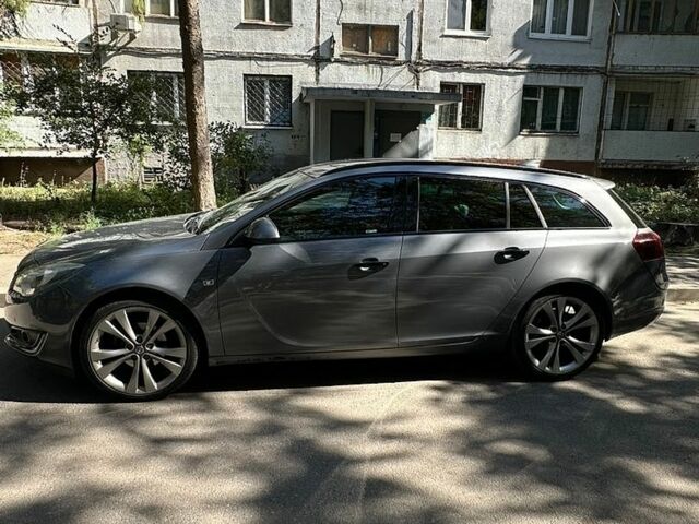 Сірий Опель Інсігнія, об'ємом двигуна 1.6 л та пробігом 246 тис. км за 10500 $, фото 2 на Automoto.ua