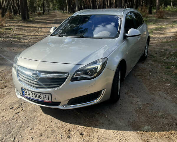 Серый Опель Инсигния, объемом двигателя 1.6 л и пробегом 224 тыс. км за 11500 $, фото 1 на Automoto.ua