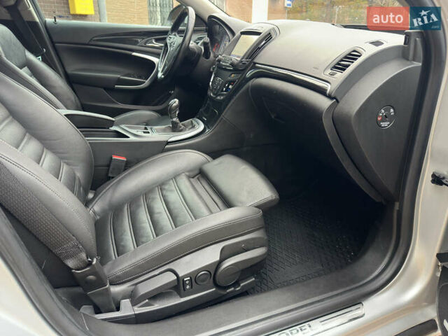 Серый Опель Инсигния, объемом двигателя 1.96 л и пробегом 213 тыс. км за 9900 $, фото 11 на Automoto.ua