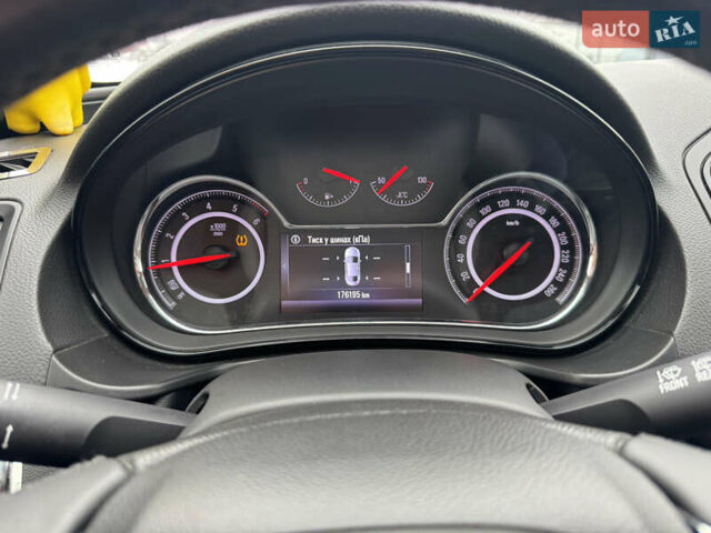 Сірий Опель Інсігнія, об'ємом двигуна 1.96 л та пробігом 176 тис. км за 14100 $, фото 36 на Automoto.ua