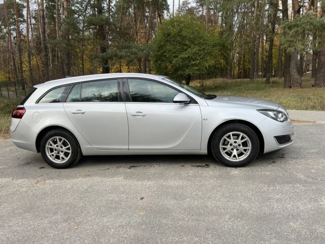 Серый Опель Инсигния, объемом двигателя 1.6 л и пробегом 250 тыс. км за 11000 $, фото 1 на Automoto.ua