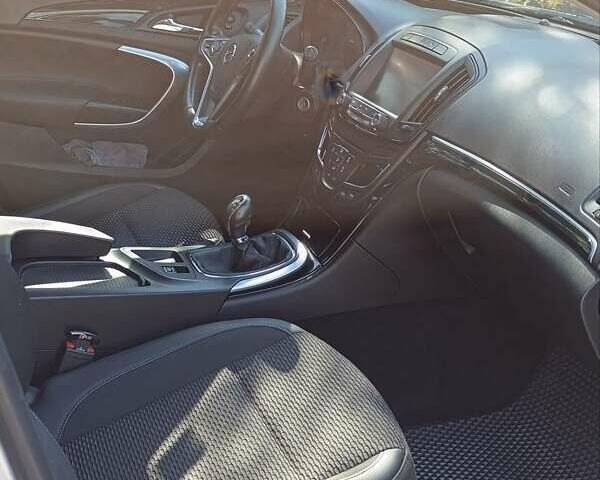 Серый Опель Инсигния, объемом двигателя 1.96 л и пробегом 298 тыс. км за 9799 $, фото 13 на Automoto.ua