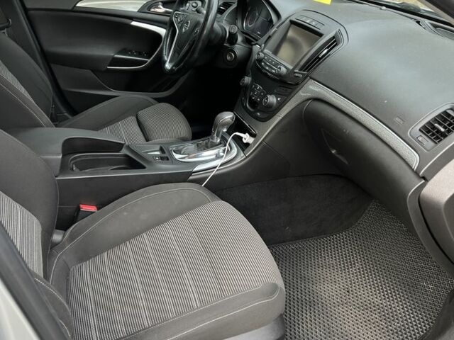 Серый Опель Инсигния, объемом двигателя 1.6 л и пробегом 250 тыс. км за 11000 $, фото 5 на Automoto.ua