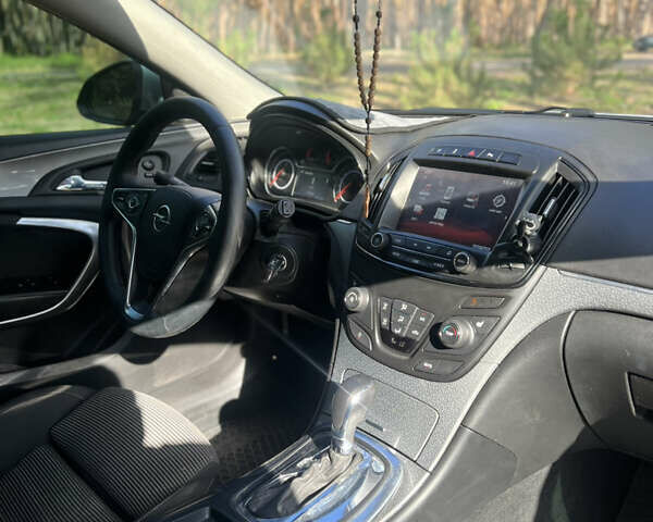 Серый Опель Инсигния, объемом двигателя 1.6 л и пробегом 224 тыс. км за 11500 $, фото 9 на Automoto.ua