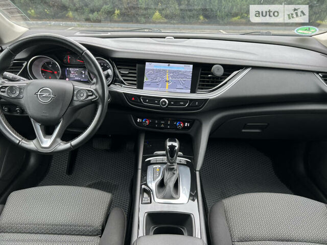 Серый Опель Инсигния, объемом двигателя 2 л и пробегом 190 тыс. км за 17500 $, фото 11 на Automoto.ua