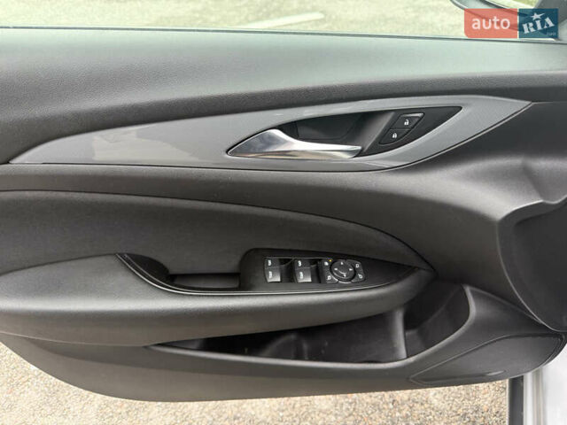 Серый Опель Инсигния, объемом двигателя 2 л и пробегом 213 тыс. км за 13900 $, фото 20 на Automoto.ua